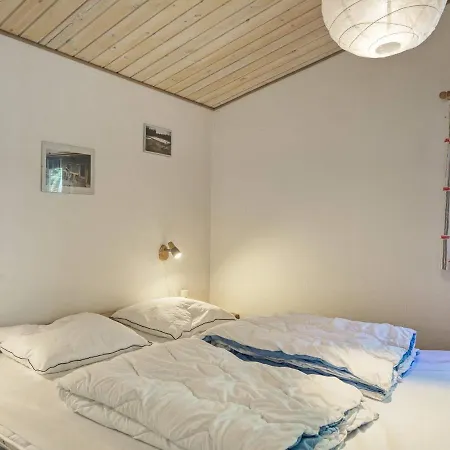 10 Person In Dannemare-by Traum *